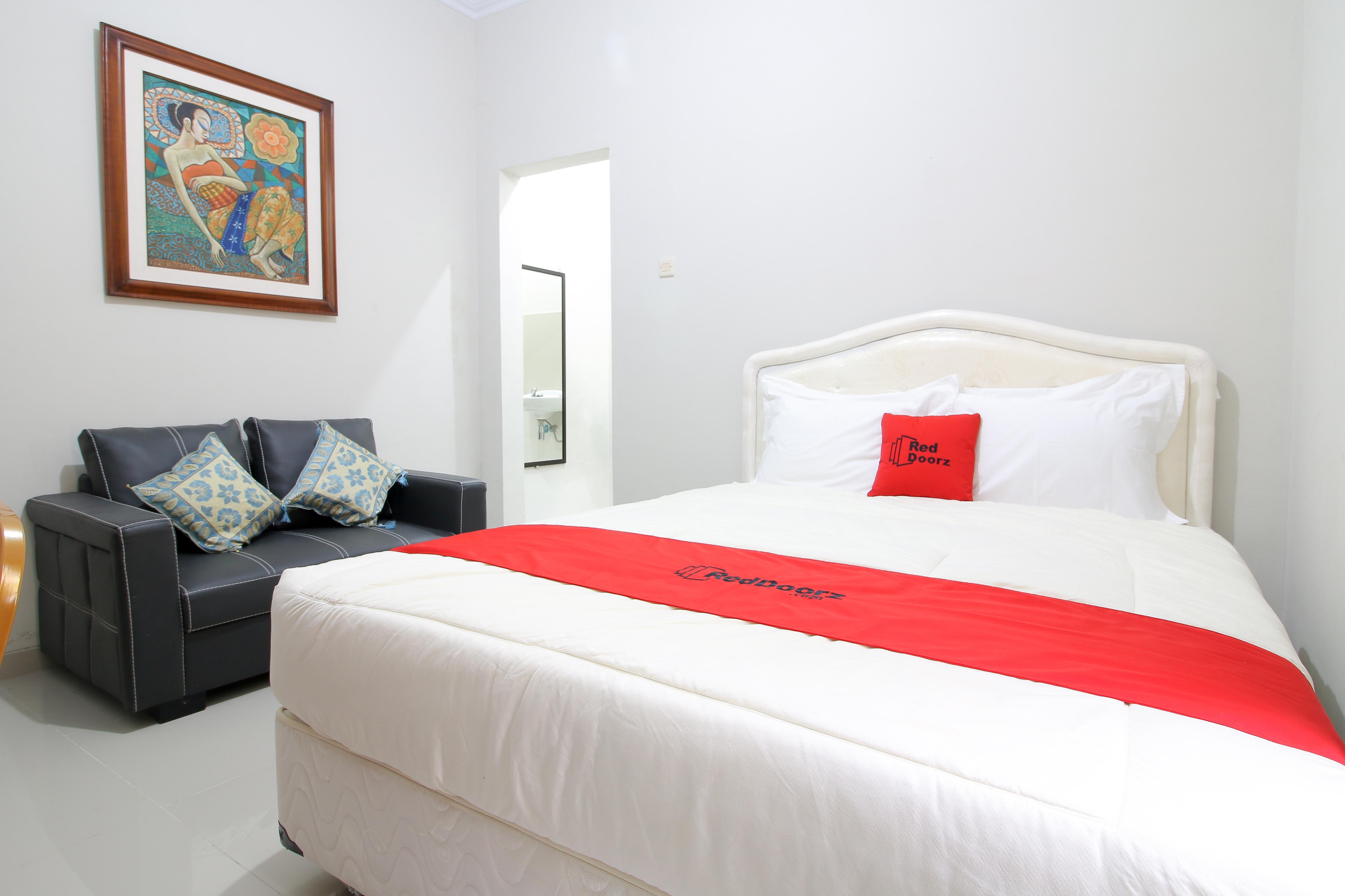 Reddoorz Plus Near Stie Ykpn Maguwo Ngoại thất bức ảnh