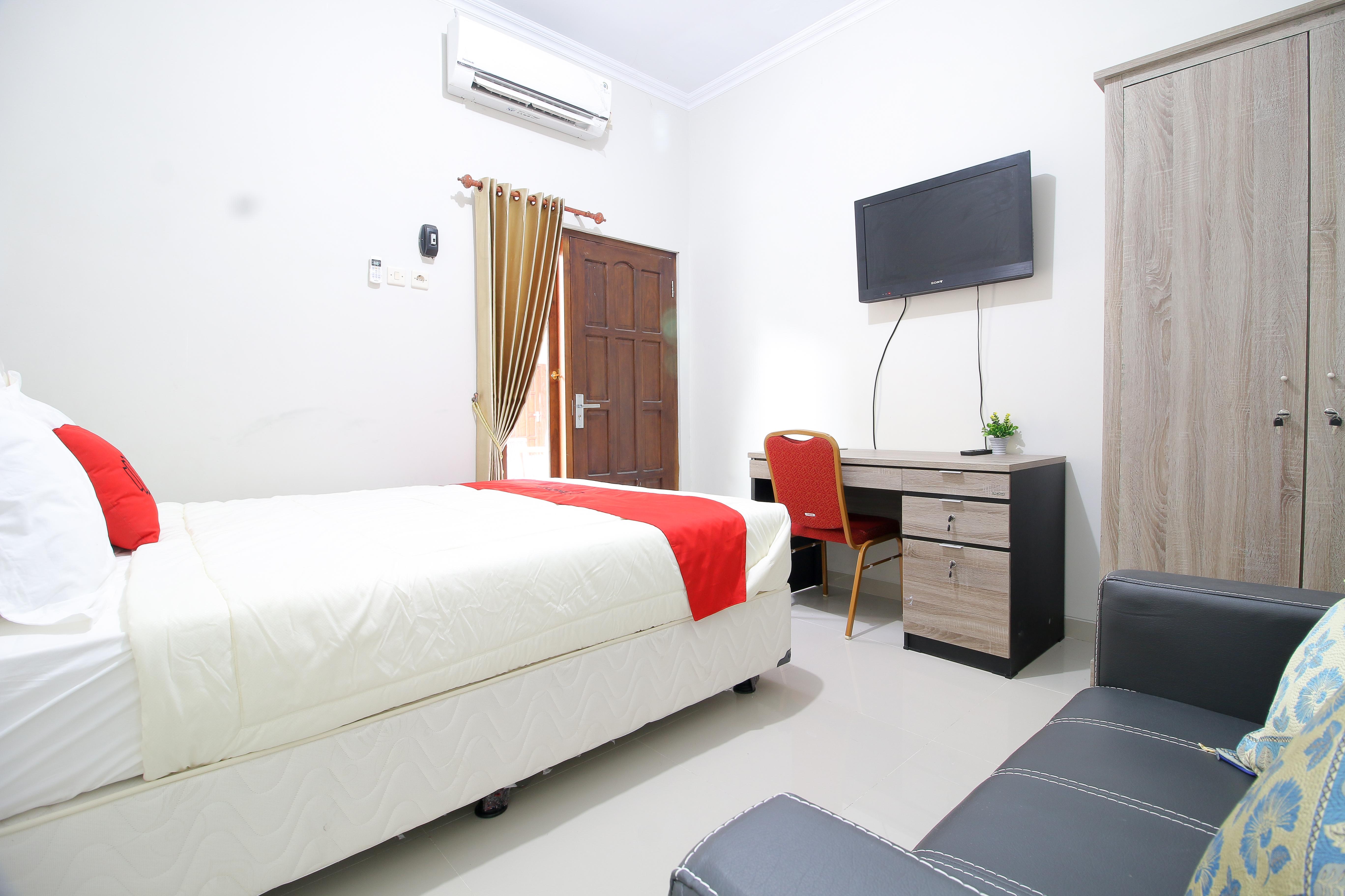Reddoorz Plus Near Stie Ykpn Maguwo Ngoại thất bức ảnh