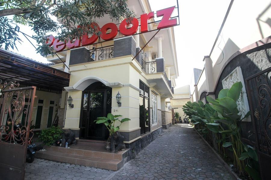 Reddoorz Plus Near Stie Ykpn Maguwo Ngoại thất bức ảnh