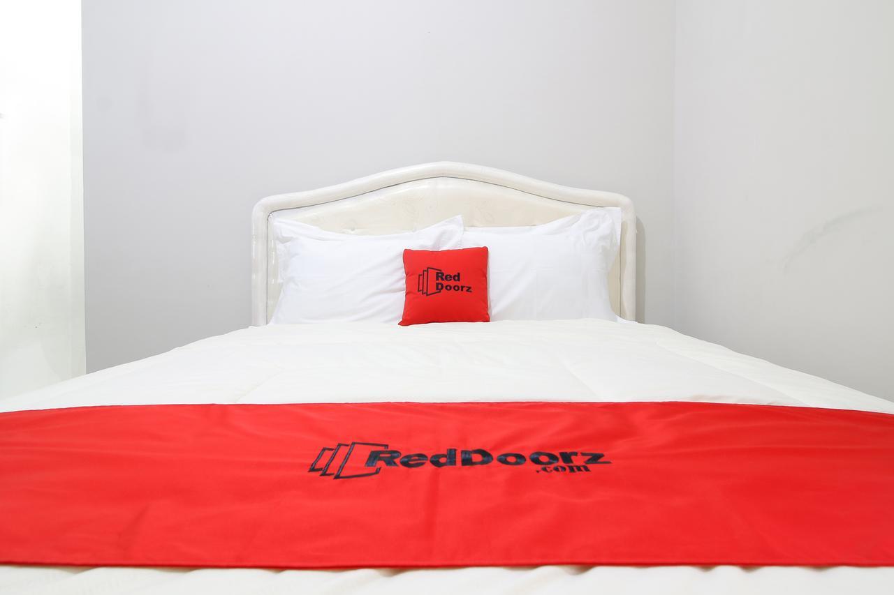 Reddoorz Plus Near Stie Ykpn Maguwo Ngoại thất bức ảnh