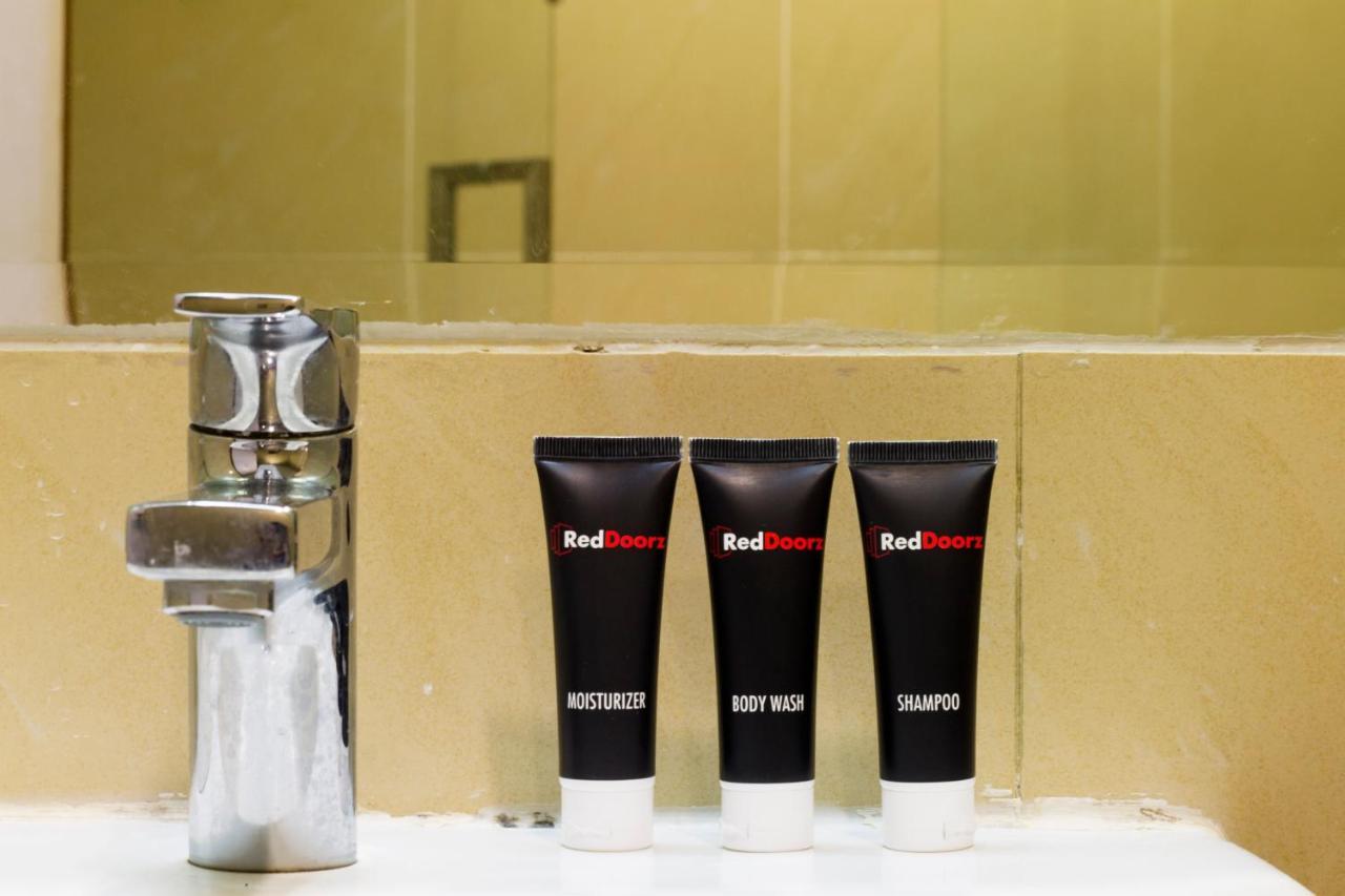 Reddoorz Plus Near Stie Ykpn Maguwo Phòng bức ảnh
