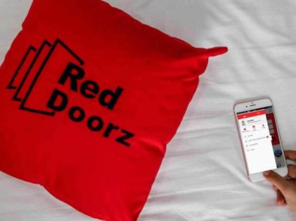 Reddoorz Plus Near Stie Ykpn Maguwo Ngoại thất bức ảnh